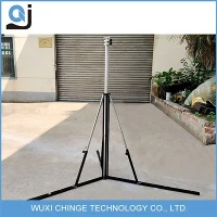 How does the telescoping mechanism of a tripod telescoping mast operate?