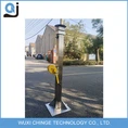 Can one person crank up a mast alone?
